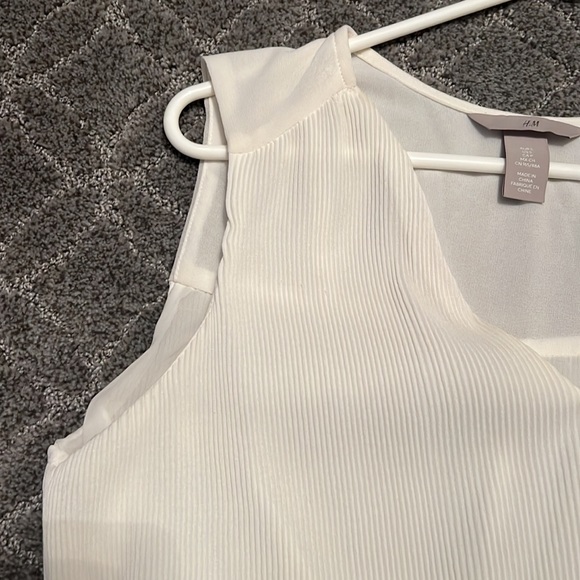 H&M Sleeveless top - Picture 5 of 7